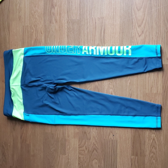 Under Armour Heat Gear Cropped Athletic Pants Girl's Youth Size Large - Picture 3 of 13